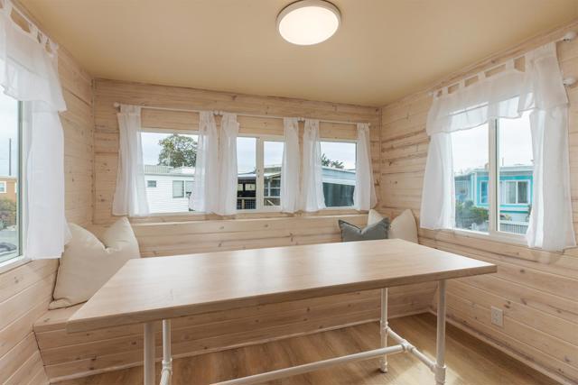 750 47th Avenue, Capitola CA: https://media.crmls.org/mediaz/307f399e-f2e0-4018-8be8-1d9861a5533e.jpg