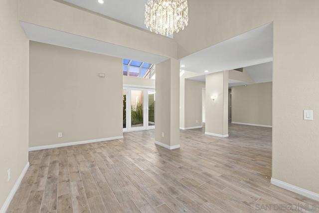 12071 Caminito Corriente, San Diego CA: https://media.crmls.org/mediaz/308051bb-901b-4ebe-a1c8-df720b15d9fb.jpg