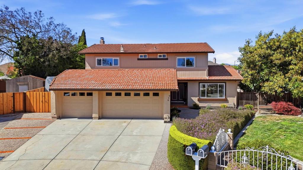 929 Cape Morris Place