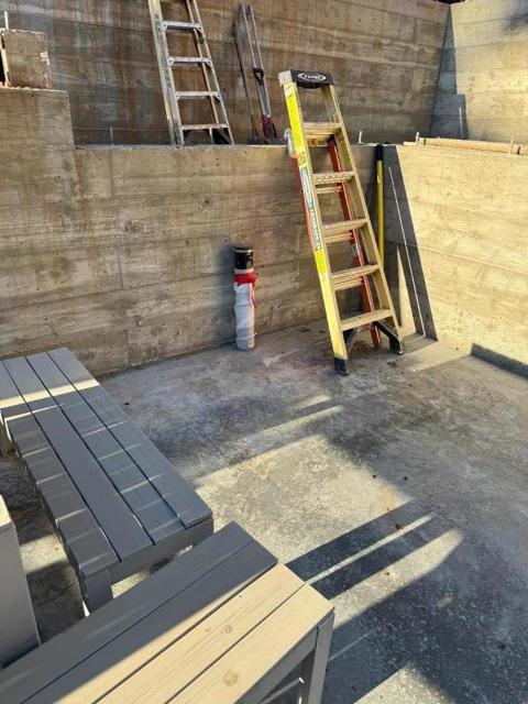 2004 Mezes Avenue, Belmont CA: https://media.crmls.org/mediaz/30810057-b3f9-4003-8622-7a1751dc23b1.jpg