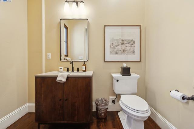 6340 Inspiration Ter, Pleasanton CA: https://media.crmls.org/mediaz/308124bf-a005-4859-88a5-2c1fee4703ca.jpg