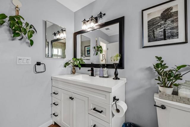 1324 Linda Mar Boulevard, Pacifica CA: https://media.crmls.org/mediaz/30813fd7-4a9c-4f21-9799-12fd5072255e.jpg