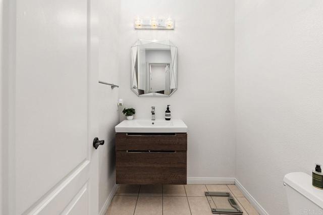 Image 33 of 54 For 688 Sandra Lane