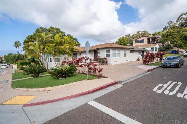 2604 06 Juan Street, San Diego CA: https://media.crmls.org/mediaz/3082b3f8-3af9-4624-bb30-596b214c293e.jpg
