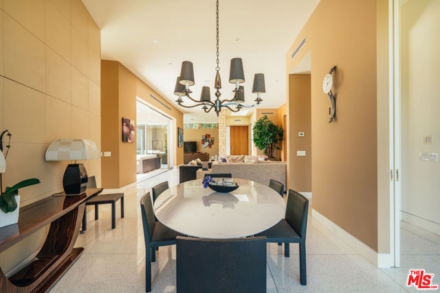 1470 CARLA, Beverly Hills CA: https://media.crmls.org/mediaz/3083a52c-6136-4f29-a8c1-15fcd9f0d763.jpg