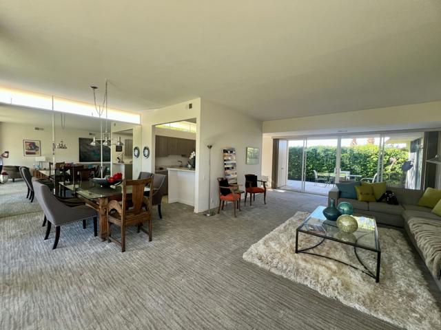 189 Desert Lakes Drive, Palm Springs CA: https://media.crmls.org/mediaz/3084c9a7-0ff2-4abf-baf0-d907fe693c6e.jpg