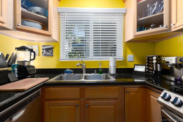 Image 7 of 13 For 4747 Hamilton St  2