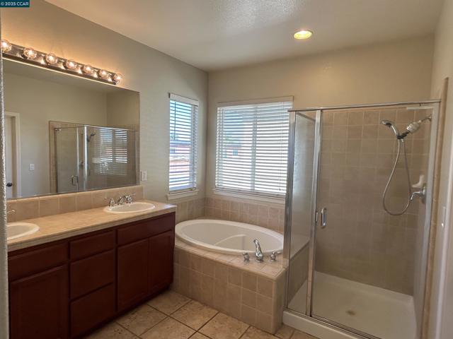 389 Black Rock Street, Brentwood CA: https://media.crmls.org/mediaz/308503a2-33ed-4116-b9f4-570c65f02366.jpg