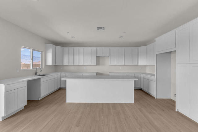 Image 4 of 49 For 65361 Avenida Dorado