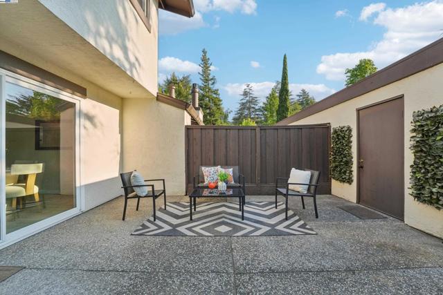 470 Rego Cmn, Fremont CA: https://media.crmls.org/mediaz/30861a3a-8349-42d1-bcb1-0ae0ec7bdd4f.jpg
