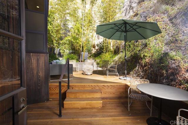 Detail Gallery Image 6 of 14 For 13069 via Lantina, Del Mar,  CA 92014 - 4 Beds | 4/1 Baths