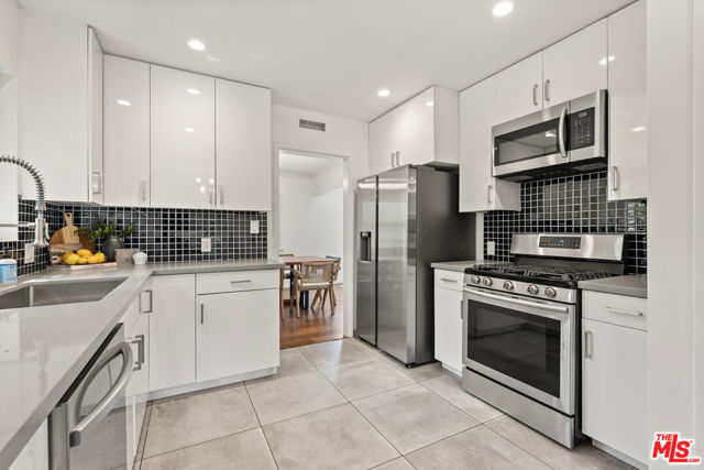 5821 W 75TH Street, Los Angeles CA: https://media.crmls.org/mediaz/30881d99-c9ee-44a5-b1c5-e8779190831c.jpg