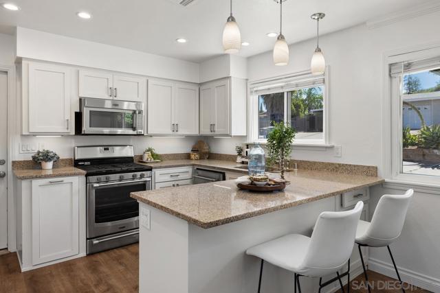 13250 Idyl Dr, Lakeside CA: https://media.crmls.org/mediaz/30882218-7417-4017-ad9b-8368b7163db4.jpg