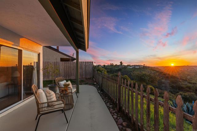 Detail Gallery Image 1 of 1 For 8842 Capcano Rd, San Diego,  CA 92126 - 2 Beds | 2 Baths