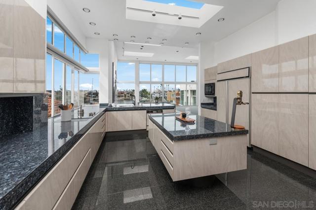 Image 14 of 50 For 25 Green Turtle Rd