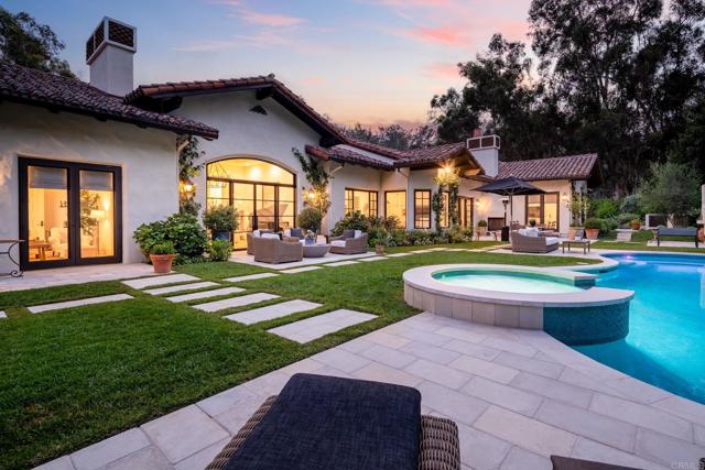 15807 Puerta Del Sol, Rancho Santa Fe CA: https://media.crmls.org/mediaz/3088b265-80dc-4bda-a645-31d1ac733a25.jpg