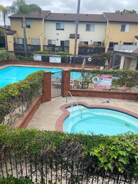 Detail Gallery Image 8 of 10 For 7982 Mission Center Ct #H,  San Diego,  CA 92108 - 2 Beds | 1/1 Baths