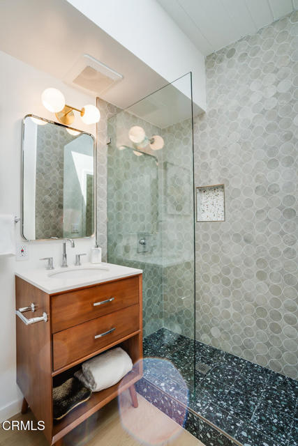 2839 N Davis Way, Palm Springs CA: https://media.crmls.org/mediaz/3088dd1a-6d46-40df-8a95-4cd789d1c9a2.jpg
