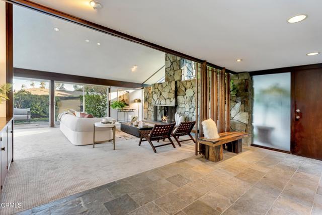 Detail Gallery Image 3 of 67 For 1345 Carnarvon Dr, Pasadena,  CA 91103 - 2 Beds | 2 Baths