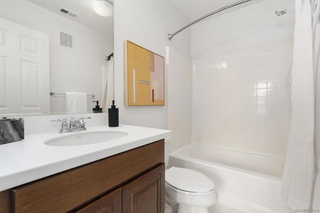 2517 Escala Circle, San Diego CA: https://media.crmls.org/mediaz/30896311-cfdb-4e27-810a-b94a6e3ea74b.jpg