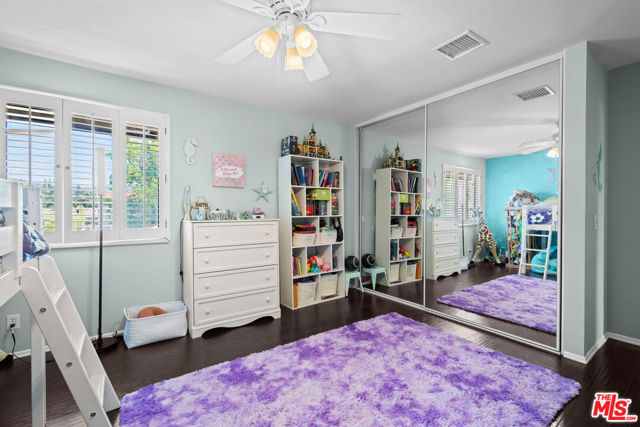 23716 Elkwood Street, West Hills CA: https://media.crmls.org/mediaz/3089def3-846a-4754-8d90-00a8ba633da5.jpg