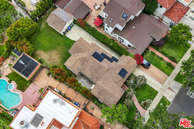 1926 Thayer Avenue, Los Angeles CA: https://media.crmls.org/mediaz/308a1c02-09b4-49de-bf91-2d1befe86b53.jpg