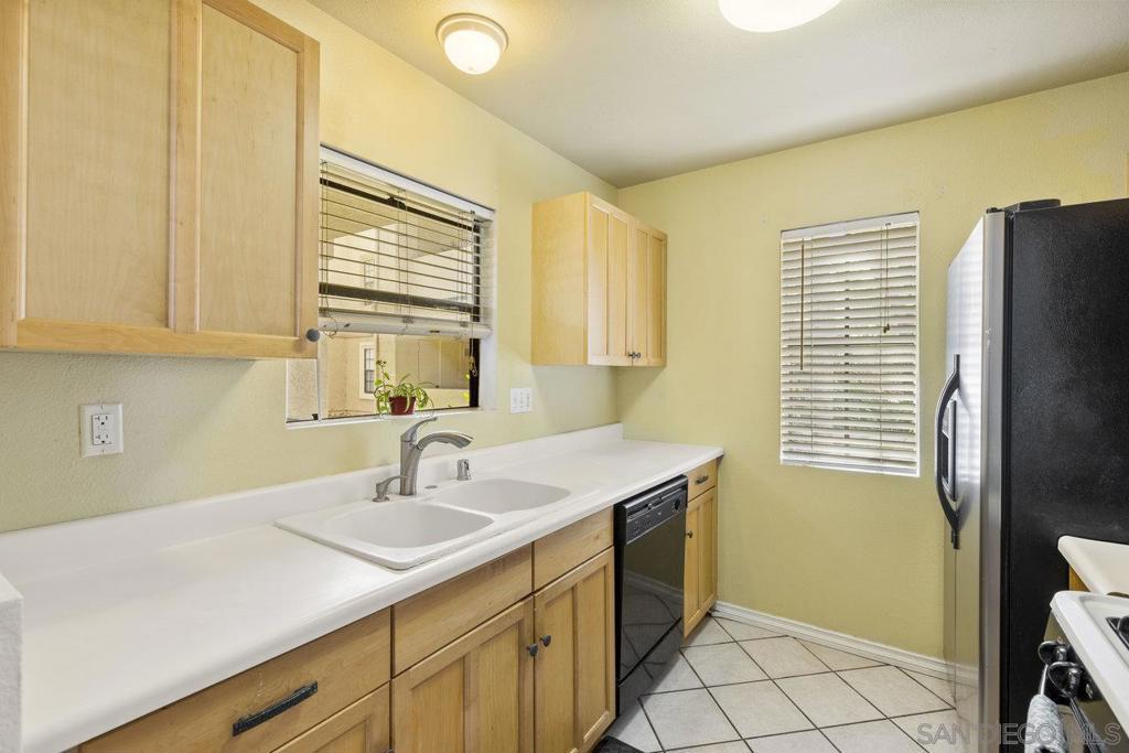 10379 Azuaga St - photo 8