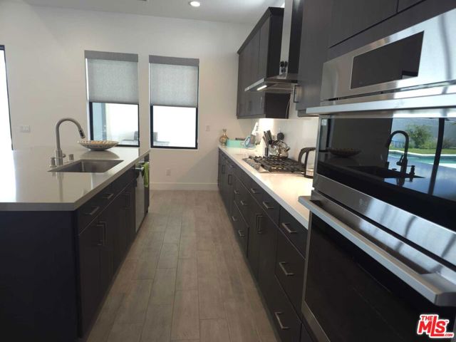 Image 7 of 1 For 49901 Crescent