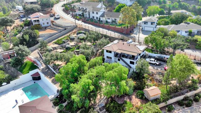 9586 Alto Dr, La Mesa CA: https://media.crmls.org/mediaz/308b0232-34d2-4991-b070-9bc0ab4c644a.jpg