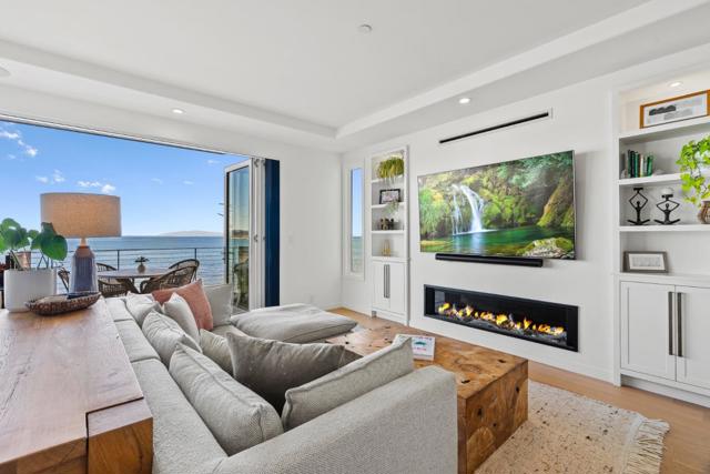 108 Grove Lane, Capitola CA: https://media.crmls.org/mediaz/308b720f-b8e5-41fb-a94c-2781a4142975.jpg