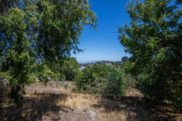 9103 Paradise Park Drive, Lakeside CA: https://media.crmls.org/mediaz/308bc0cf-e09f-47fd-aeef-cbfeb8e2dfaa.jpg