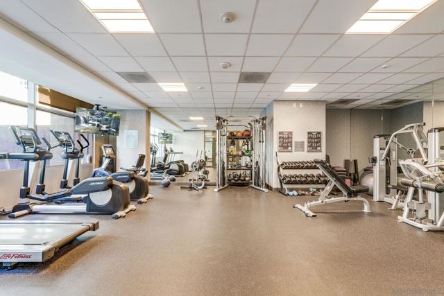 1262 Kettner Blvd, San Diego CA: https://media.crmls.org/mediaz/308bddd2-a1df-4b0f-b690-3411b889679c.jpg