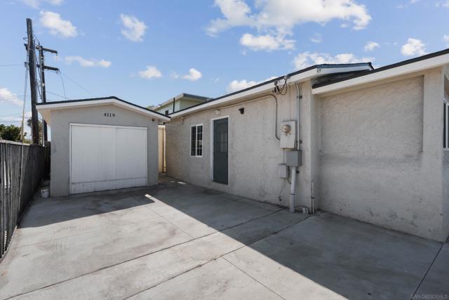 4119 Orange Ave, San Diego CA: https://media.crmls.org/mediaz/308bef71-fb54-4ae2-b73d-754f308dc624.jpg