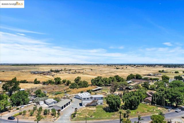 2325 Taylor Rd, Bethel Island CA: https://media.crmls.org/mediaz/308c3c27-c69c-440a-a020-fd9640f0577e.jpg