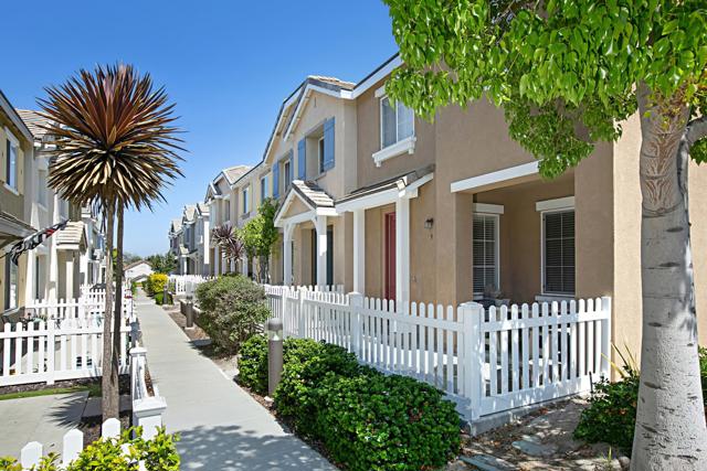 Detail Gallery Image 1 of 1 For 1438 Trouville Ln #4,  Chula Vista,  CA 91913 - 3 Beds | 2/1 Baths