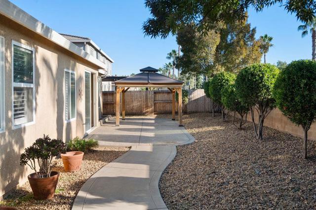 11447 Mirage Drive, Chowchilla CA: https://media.crmls.org/mediaz/308c43d5-e53c-4c61-8541-6cd37504042b.jpg