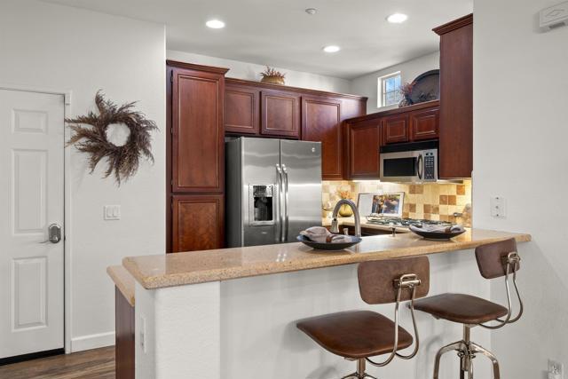 Detail Gallery Image 22 of 65 For 2753 Bellezza, San Diego,  CA 92108 - 3 Beds | 2/1 Baths