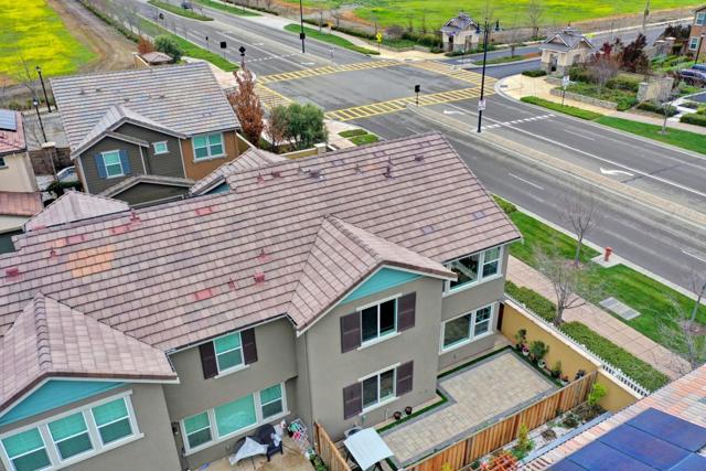1426 S Central Parkway, Mountain House CA: https://media.crmls.org/mediaz/308cd0f9-43bb-4fc4-adb1-b63a3f0e868f.jpg