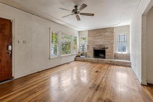 1219 Park Avenue, San Jose CA: https://media.crmls.org/mediaz/308d6bc3-0531-4395-8402-e1ca1c75df00.jpg