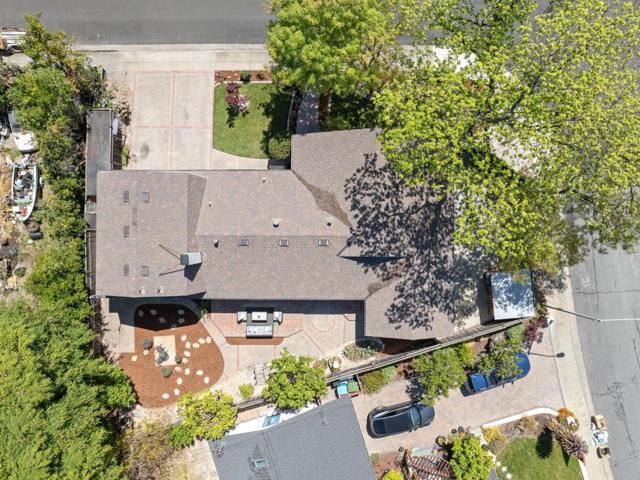 482 Radcliffe Drive, Santa Clara CA: https://media.crmls.org/mediaz/308d72f6-8ee9-4882-ad70-6910c2ce2629.jpg