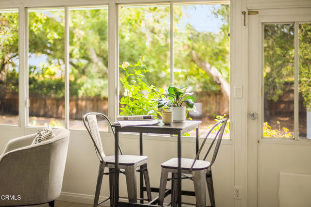 1853 Country Place, Ojai CA: https://media.crmls.org/mediaz/308e79e9-1498-4112-810e-7625d9727b67.jpg