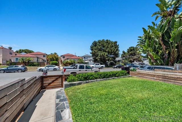 2057 Felspar St, San Diego CA: https://media.crmls.org/mediaz/308e8737-66ab-4c19-9f53-4fcf311a1c3c.jpg