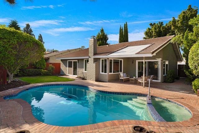Detail Gallery Image 1 of 39 For 10437 Hermanos Rd, San Diego,  CA 92124 - 3 Beds | 2 Baths