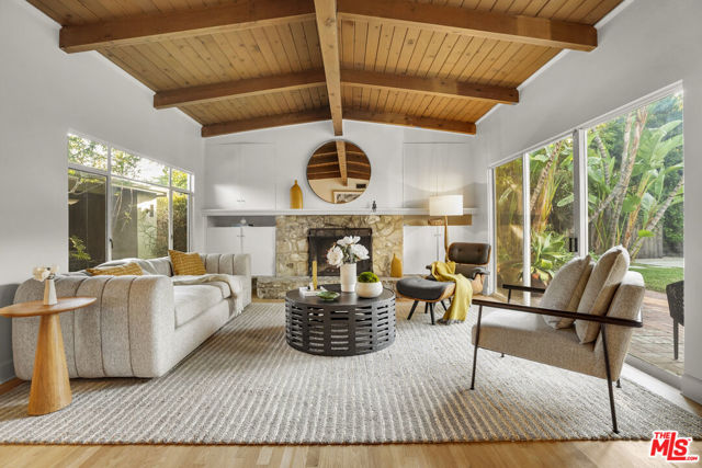 12815 Sarah Street, Studio City CA: https://media.crmls.org/mediaz/308f5551-4b8d-4c01-8d6a-c95dc7fa7159.jpg