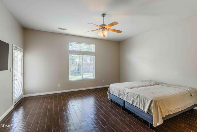15617 Screaming Eagle Avenue, Bakersfield CA: https://media.crmls.org/mediaz/3090724a-c174-4e63-8552-d317ce6d9d03.jpg