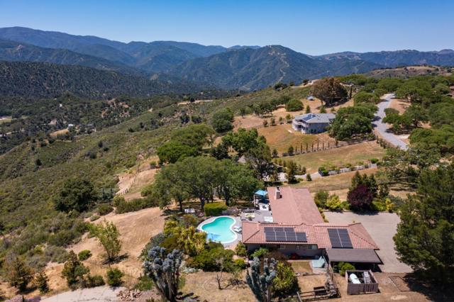 34998 Sky Ranch Road, Carmel Valley CA: https://media.crmls.org/mediaz/30908f95-6102-4a56-97df-27e067438ad3.jpg