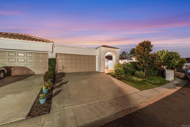 Detail Gallery Image 2 of 75 For 4913 Icaria Way, Oceanside,  CA 92056 - 2 Beds | 2/1 Baths