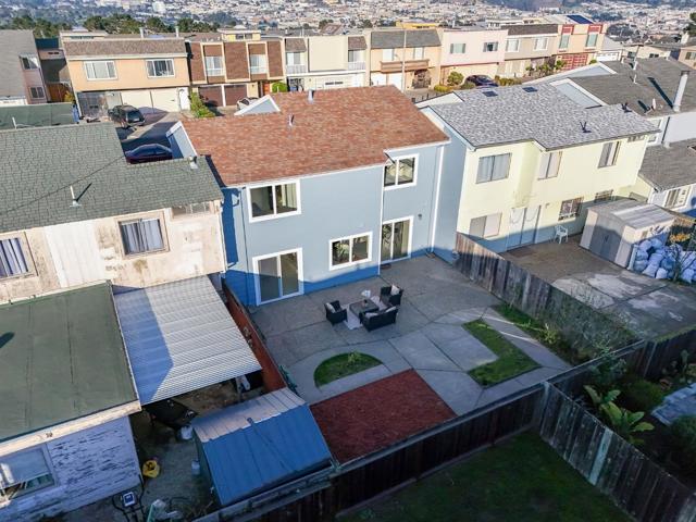 55 Saint James Court, Daly City CA: https://media.crmls.org/mediaz/30924d8f-84d5-4452-bcf1-476c3a0ebce7.jpg