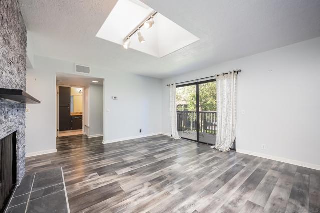 Image 5 of 32 For 2157 Arnold Way  624