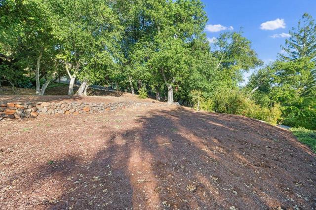 23447 Skyview Terrace, Los Gatos CA: https://media.crmls.org/mediaz/3093357c-9b7e-4699-ace9-f174b18c0c49.jpg